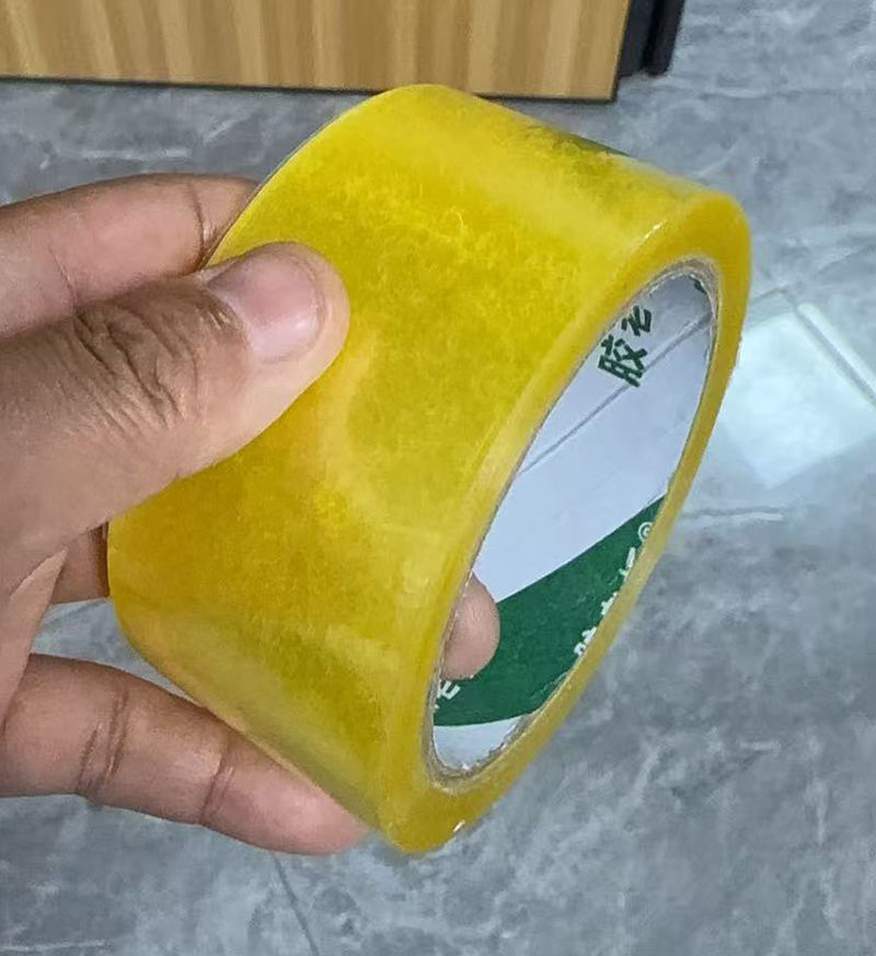 Zasada pracy przezroczystej taśmy o wysokiej temperaturze jest głównie następująco: