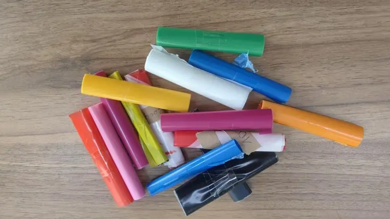 Jak usunąć plamy z taśmy?